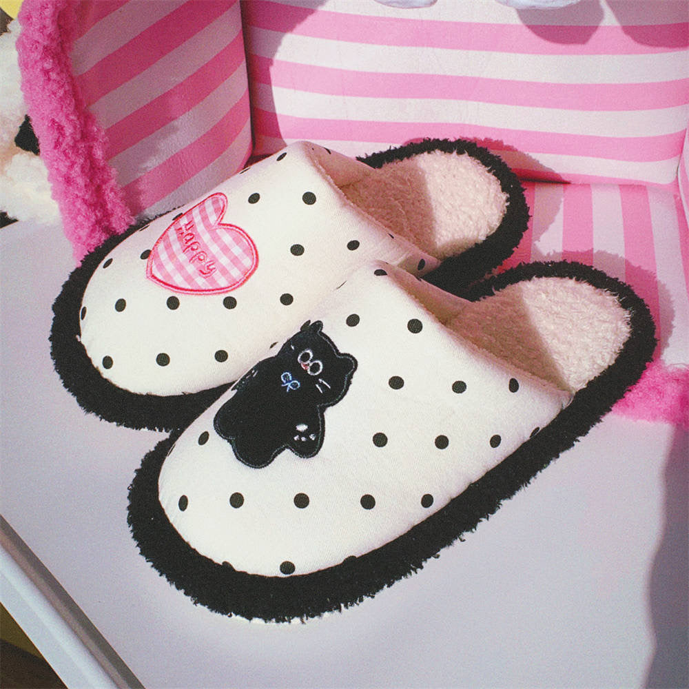 Dot-patterned Black Kitten Plush Slippers